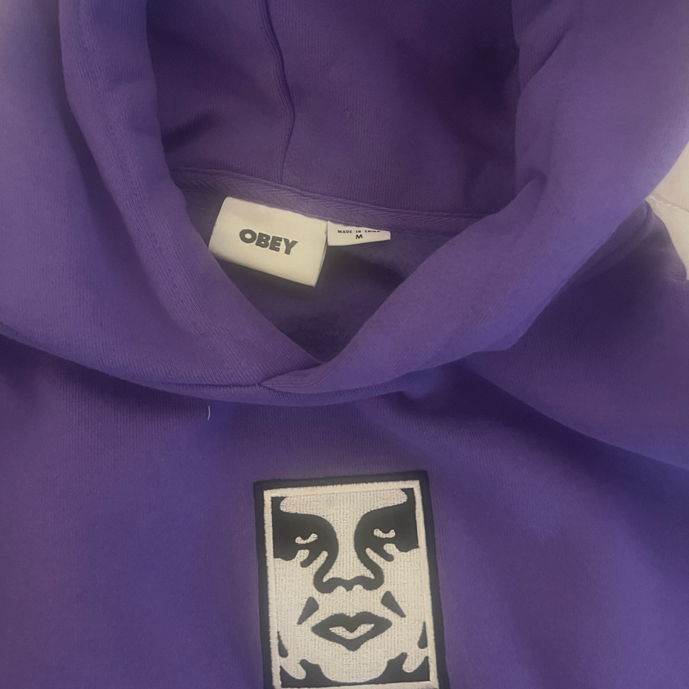 Mens Obey heavyweight sweatshirt size medium(relaxed fit)